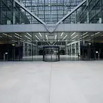 Hilton Garden Frankfurt Airport מלון