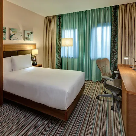 Hilton Garden Frankfurt Airport Hotel 4*