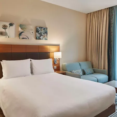 Hotel Hilton Garden Frankfurt Airport 4*