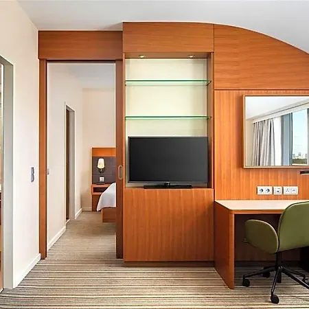 Hilton Garden Frankfurt Airport