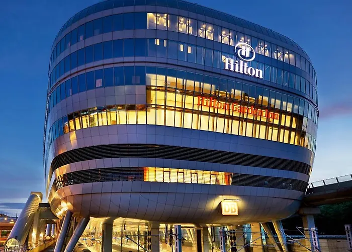 Otel Hilton Garden Frankfurt Airport 4*