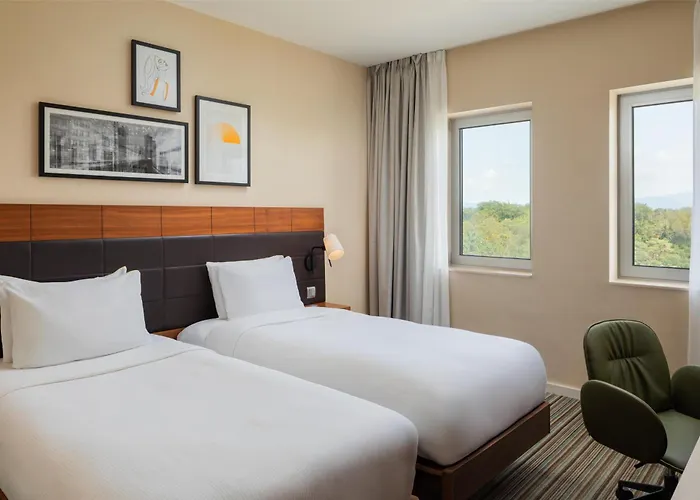 Otel Hilton Garden Frankfurt Airport 4*