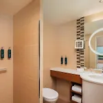 מלון Hilton Garden Frankfurt Airport 4*