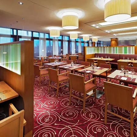 Hilton Garden Frankfurt Airport Hotel 4*