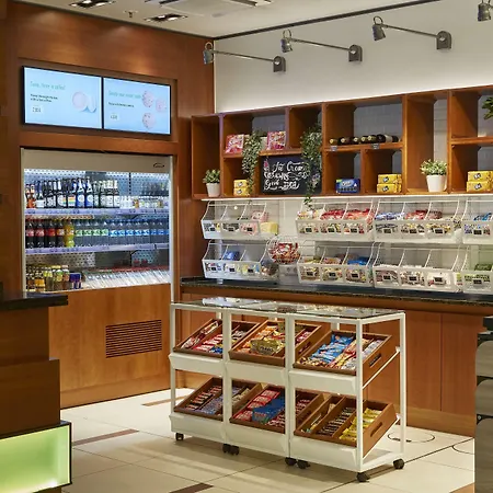 Hotel Hilton Garden Frankfurt Airport 4*