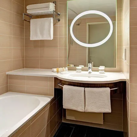 מלון Hilton Garden Frankfurt Airport